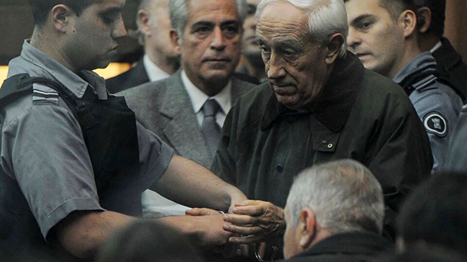 Los represores podrían quedarse sin su show en los tribunales  | Seis fiscales advierten que hay una maniobra pro-impunidad en marcha