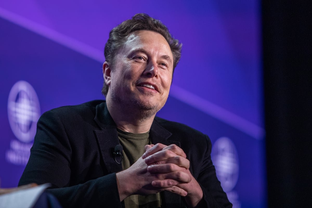 Los usuarios de X aprovechan la IA de Elon Musk para llenar la red de provocaciones racistas y violentas | Tecnología