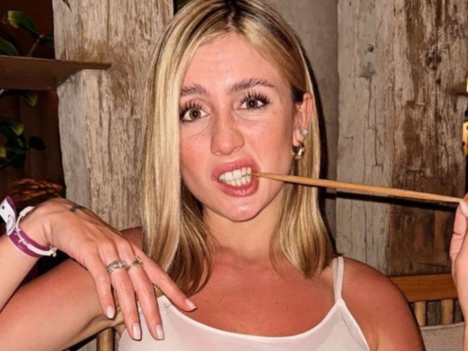 Lucas Blondel etiquetó a Morena Beltrán en una foto con un desagradable comentario sexual que desconcertó a sus seguidores