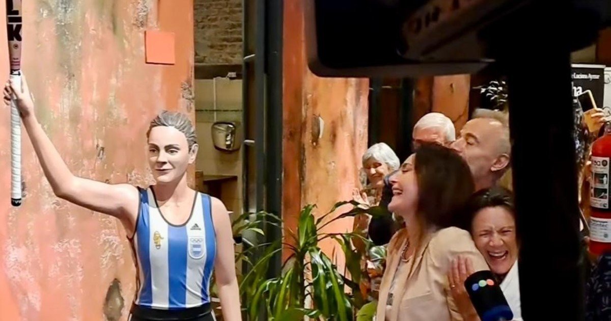 Luciana Aymar ya tiene su estatua propia en Rosario :: Olé