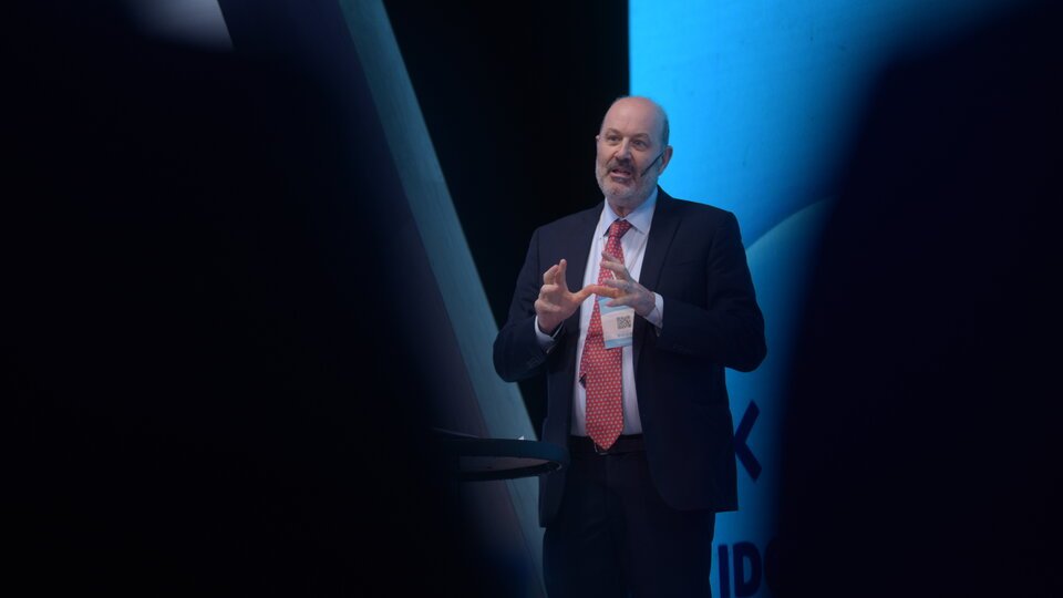 Milei prometió bajar el 90% de los impuestos y Sturzenegger salió a corregirlo | De los anuncios a la realidad