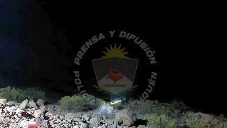Neuquén: En trágico accidente murieron dos hombres al caer en una camioneta por un precipicio