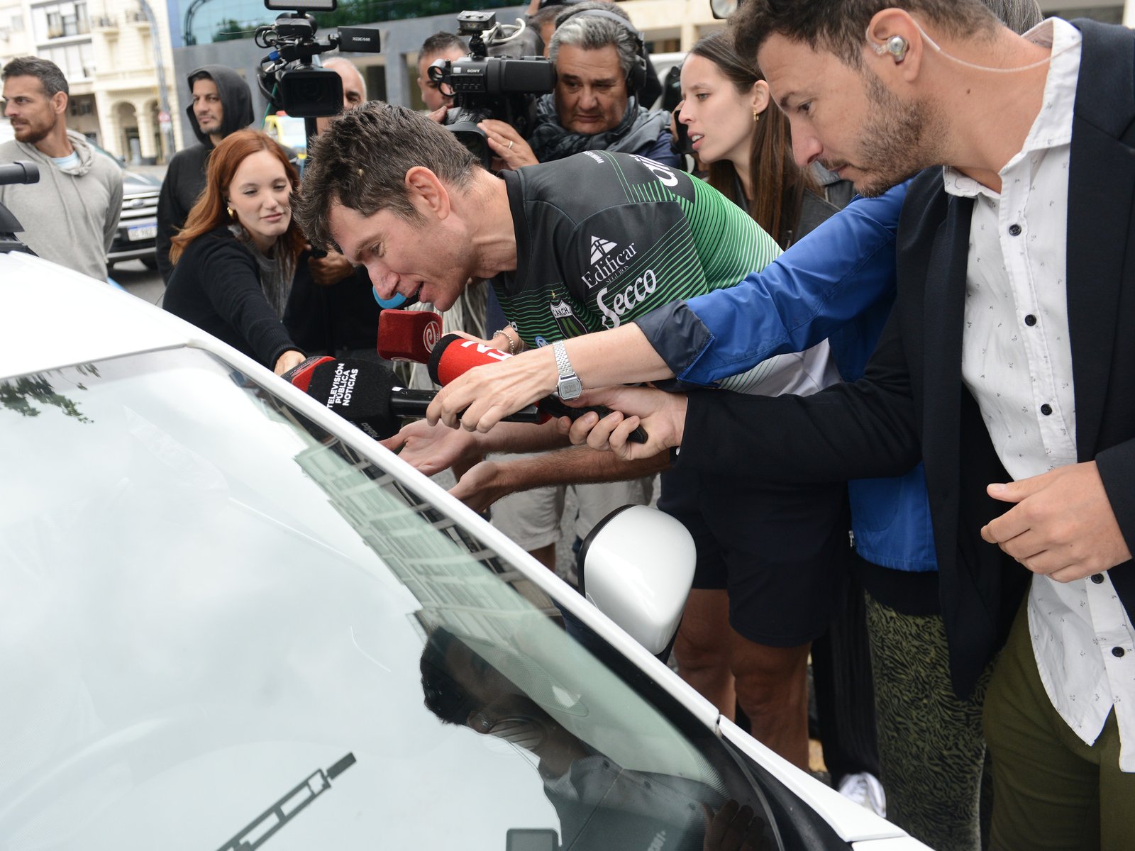 Nueva Chicago y su genial reacción tras ser tendencia por los diplomáticos rusos que no se quisieron hacer un test de alcoholemia