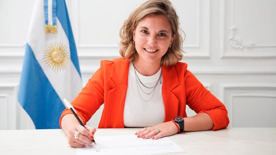 Quién es Stefanía Cora, la reemplazante de Kueider | Una representante de La Cámpora que hoy es diputada provincial