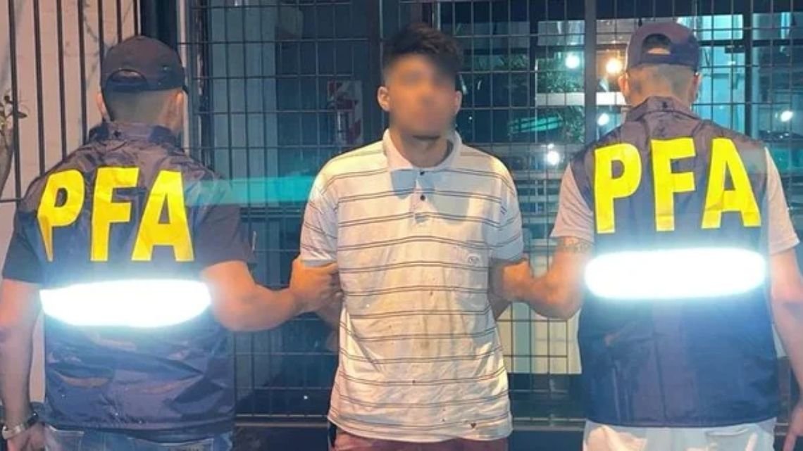 Recapturaron a otro de los 17 presos fugados de una comisaría en Liniers