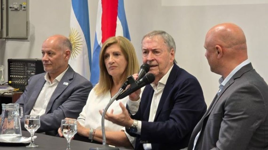 Schiaretti: “La confianza se construye en base a la libertad de expresión, sin agravios”