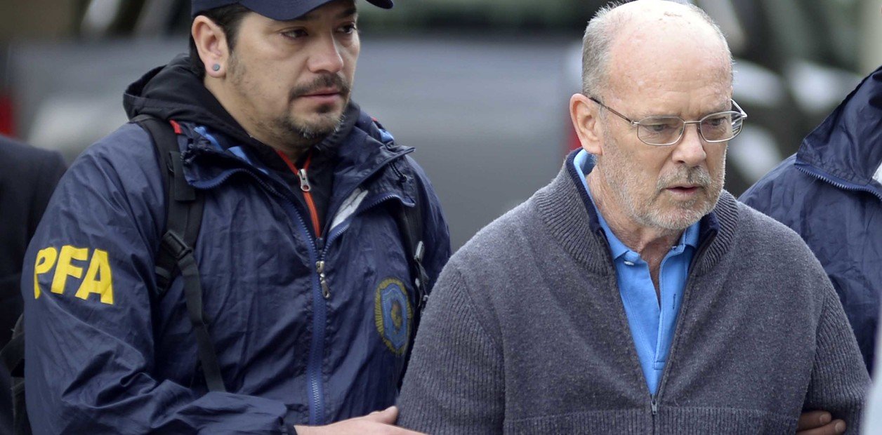 Seis años de prisión para un ex fiscal por pedirle 30 mil dólares de coima a un acusado de matar a un matrimonio