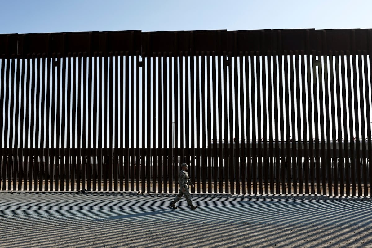 Trump nombra dos nuevos altos cargos para ejecutar su política de mano dura en inmigración