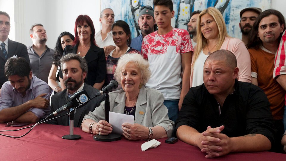 Tucumán: comenzó el juicio por la apropiación del nieto 119 | Mario Navarro, nieto recuperado, fue separado de su mamá al nacer y vendido a una pareja de Santa Fe