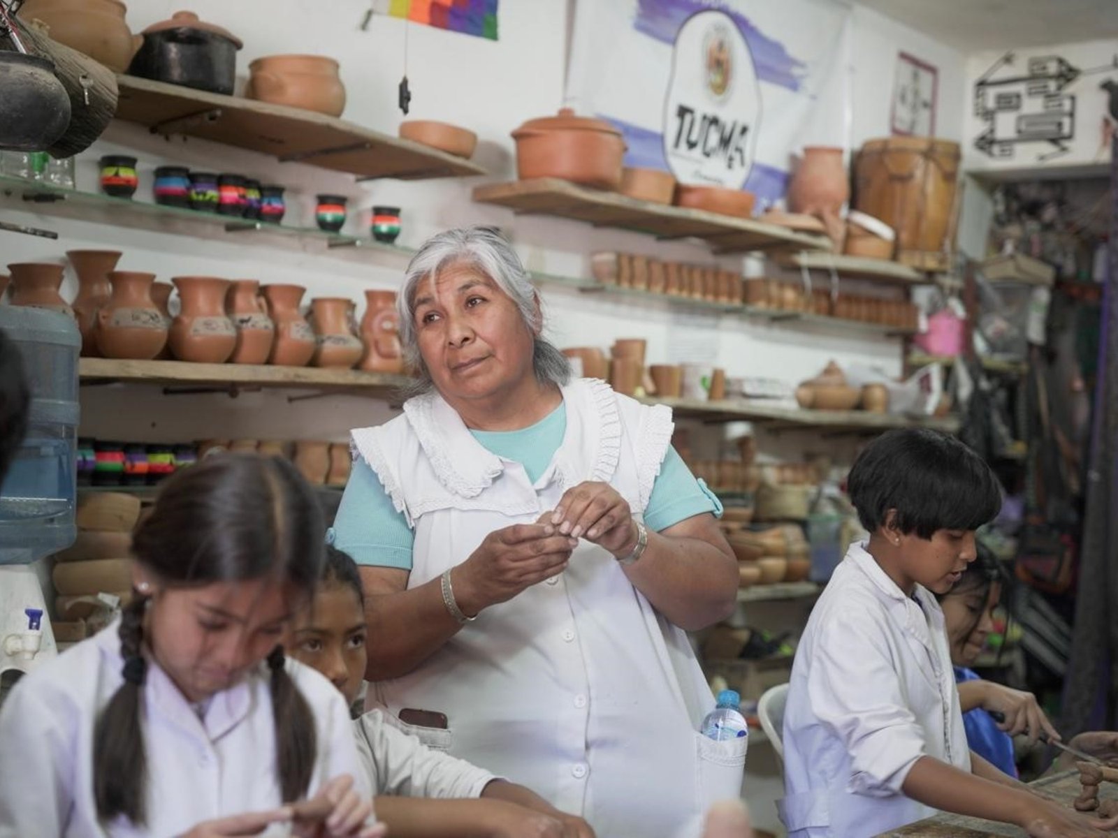 Una docente tucumana ayuda a sus estudiantes a conectar con su cultura originaria y a explorar el mundo