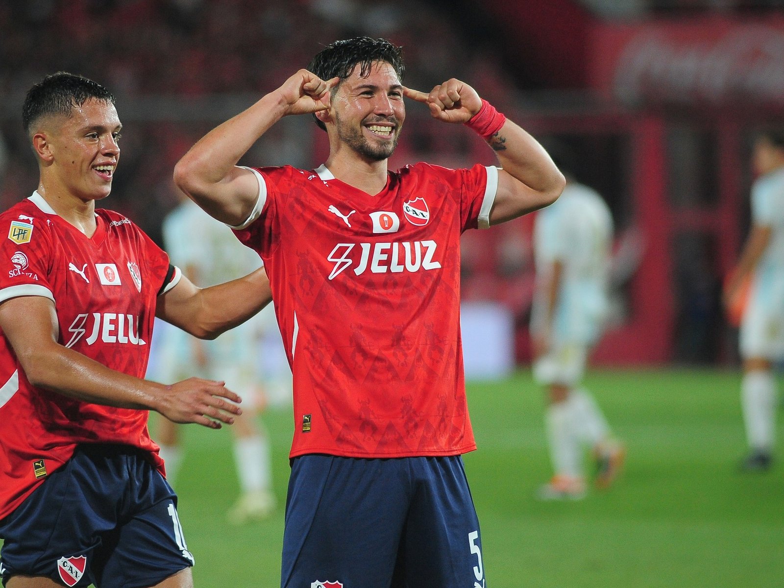 “Una falta de ética total de Riquelme”