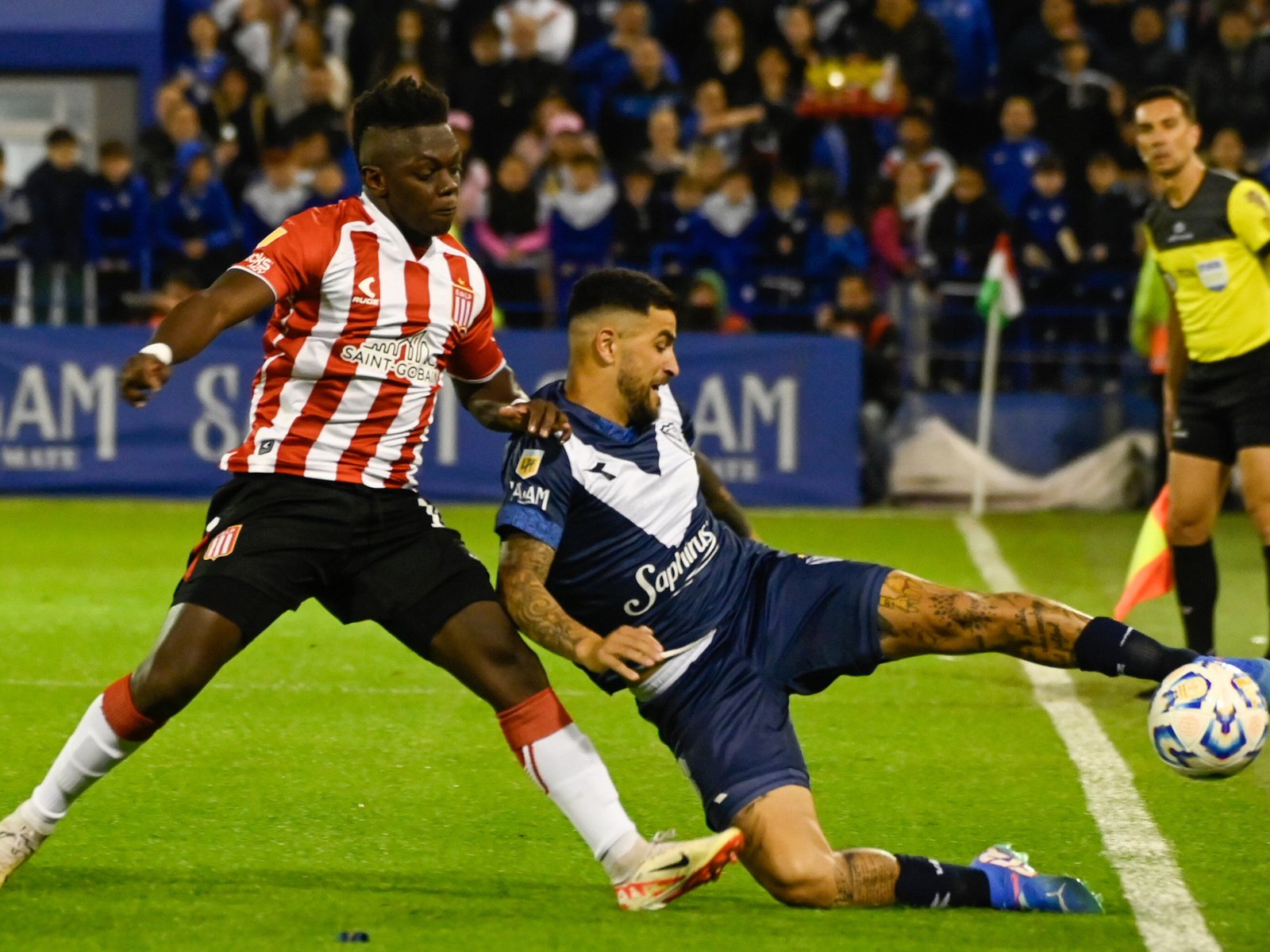 Vélez llega dulce, pero sin su DT y va por la revancha ante Estudiantes en la final del Trofeo de Campeones en Santiago del Estero