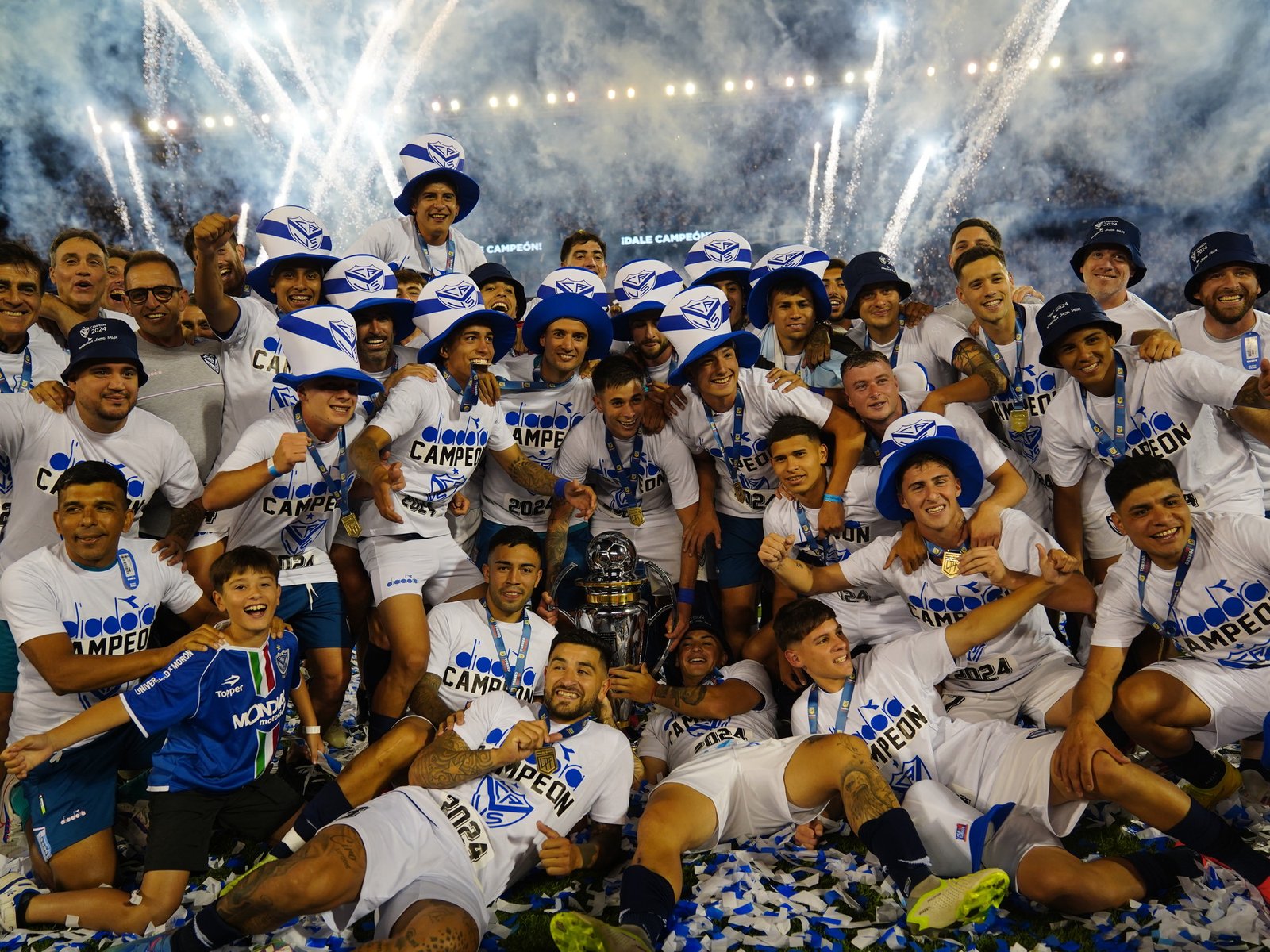 Vélez recuperó la memoria, le dio una lección de fútbol a Huracán y se coronó campeón de la Liga Profesional 2024