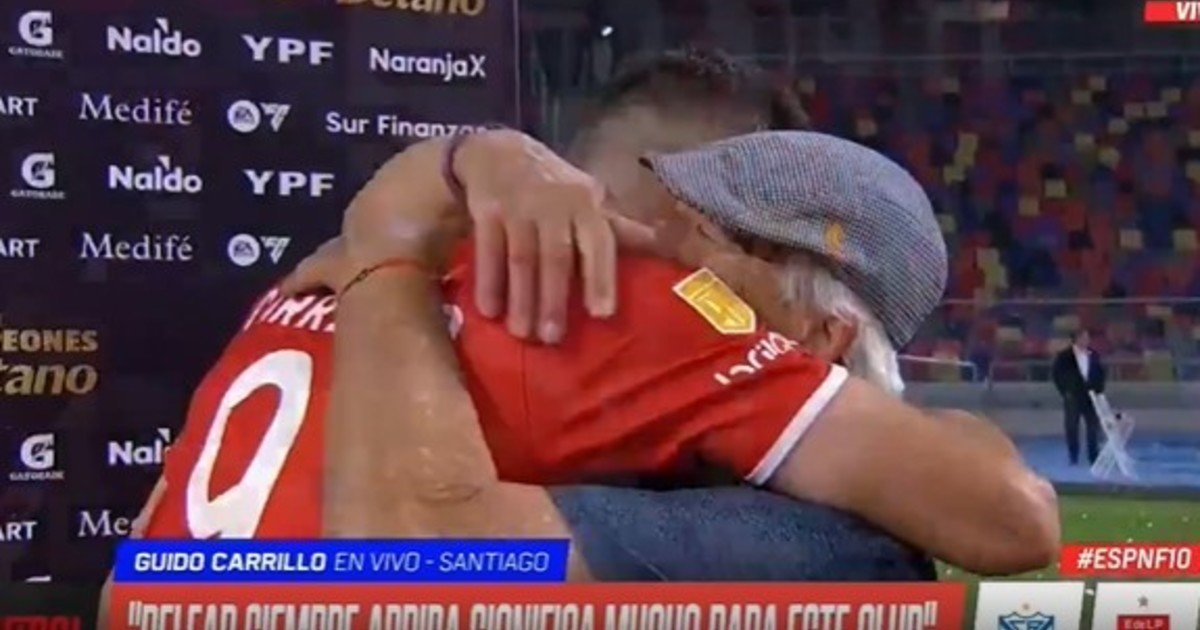 Video: Carrillo y su abuelo emocionaron a todos :: Olé