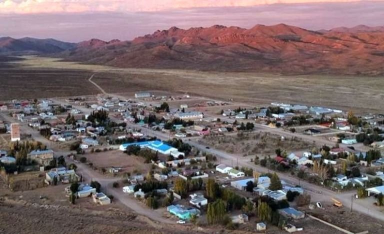 Vuelco fatal en Chubut: Murió una joven de 18 años