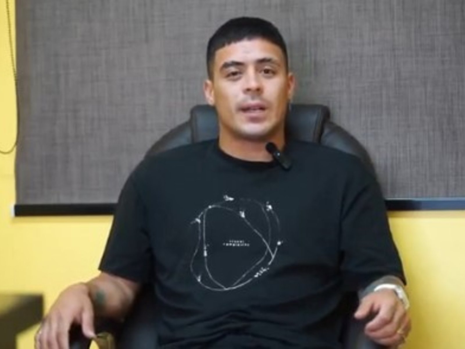 a dos semanas de firmar en Chile, Brian Fernández anunció que no jugará en su nuevo club