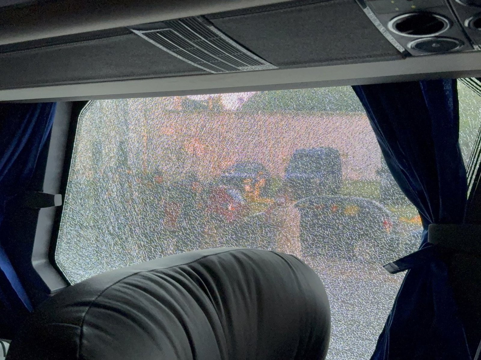 apedrearon el micro de Boca en su llegada al estadio de Newell’s