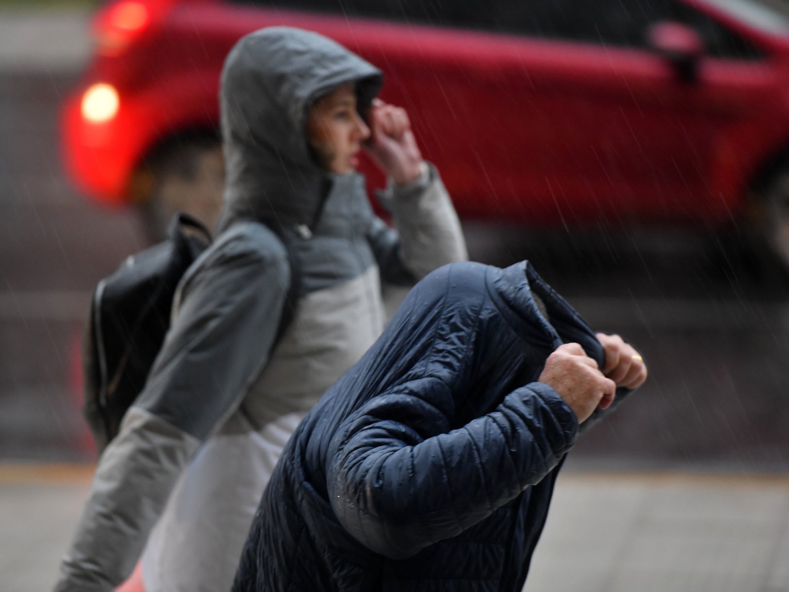 diez provincias en alerta por tormentas en el centro y sur del país