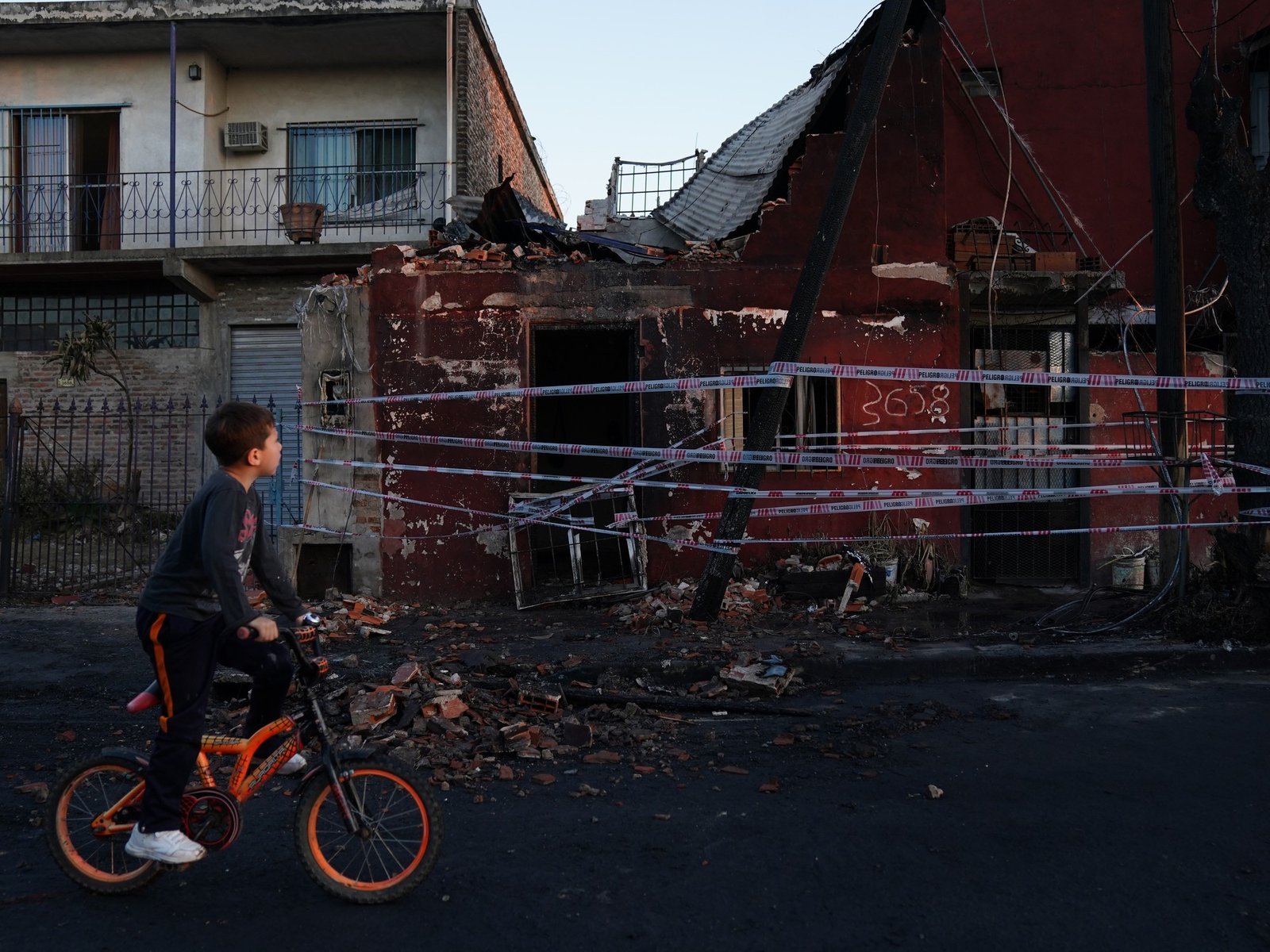 el drama de los dueños de la casa y qué va a pasar con el avión