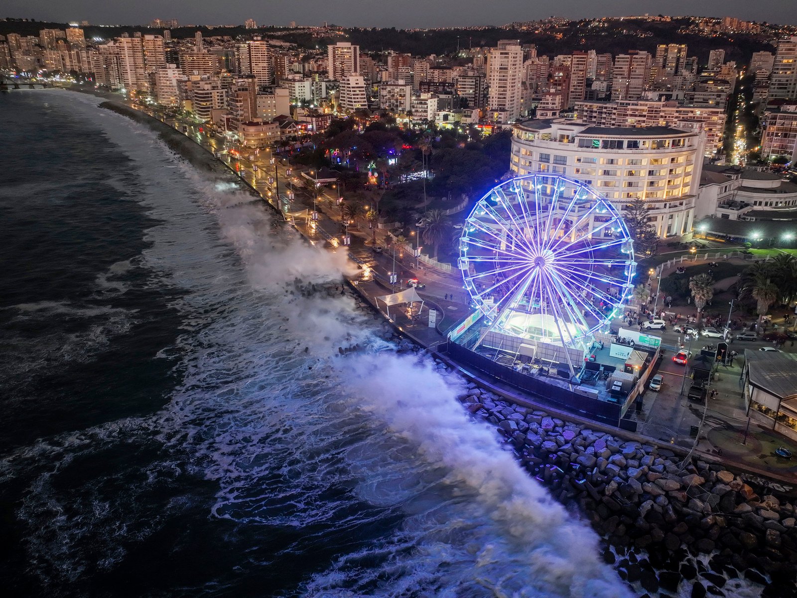 el raro fenómeno que alejó a los turistas argentinos de las playas de Chile