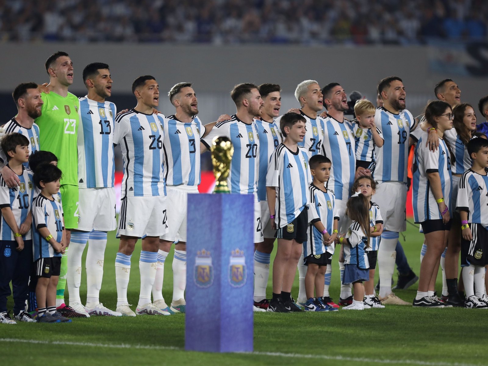 en qué lugar quedaron Francia, la España campeona de Europa y Brasil