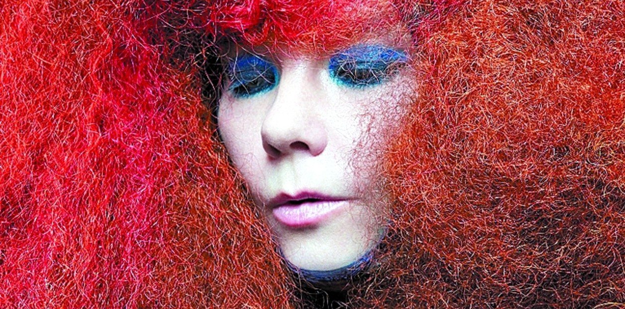 la metamorfosis de Björk contada en el libro ‘Homogenic’