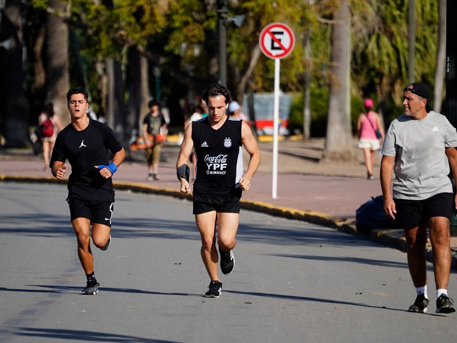 la primavera se despide con máximas de 31° en la Ciudad y hay alertas por tormentas en cuatro provincias