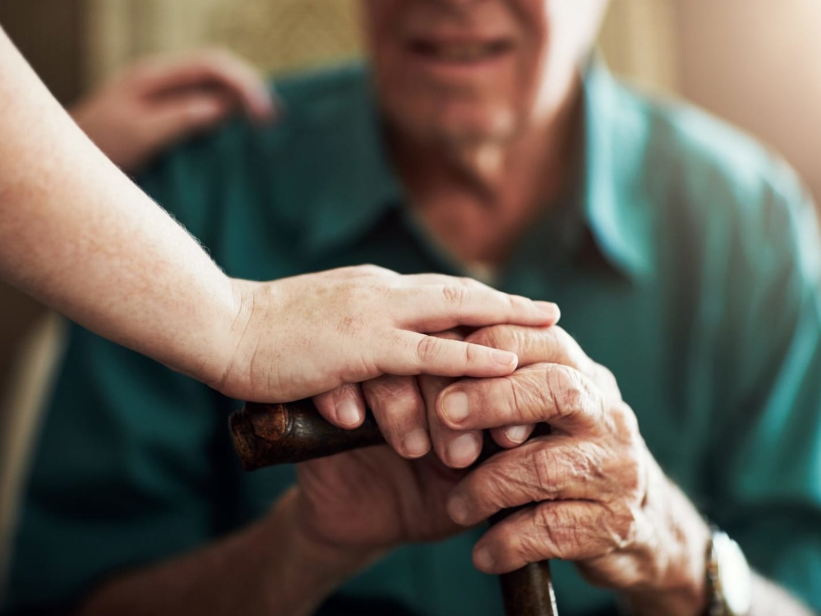 presentan el primer amparo y simplifican el trámite para obtener el subsidio social