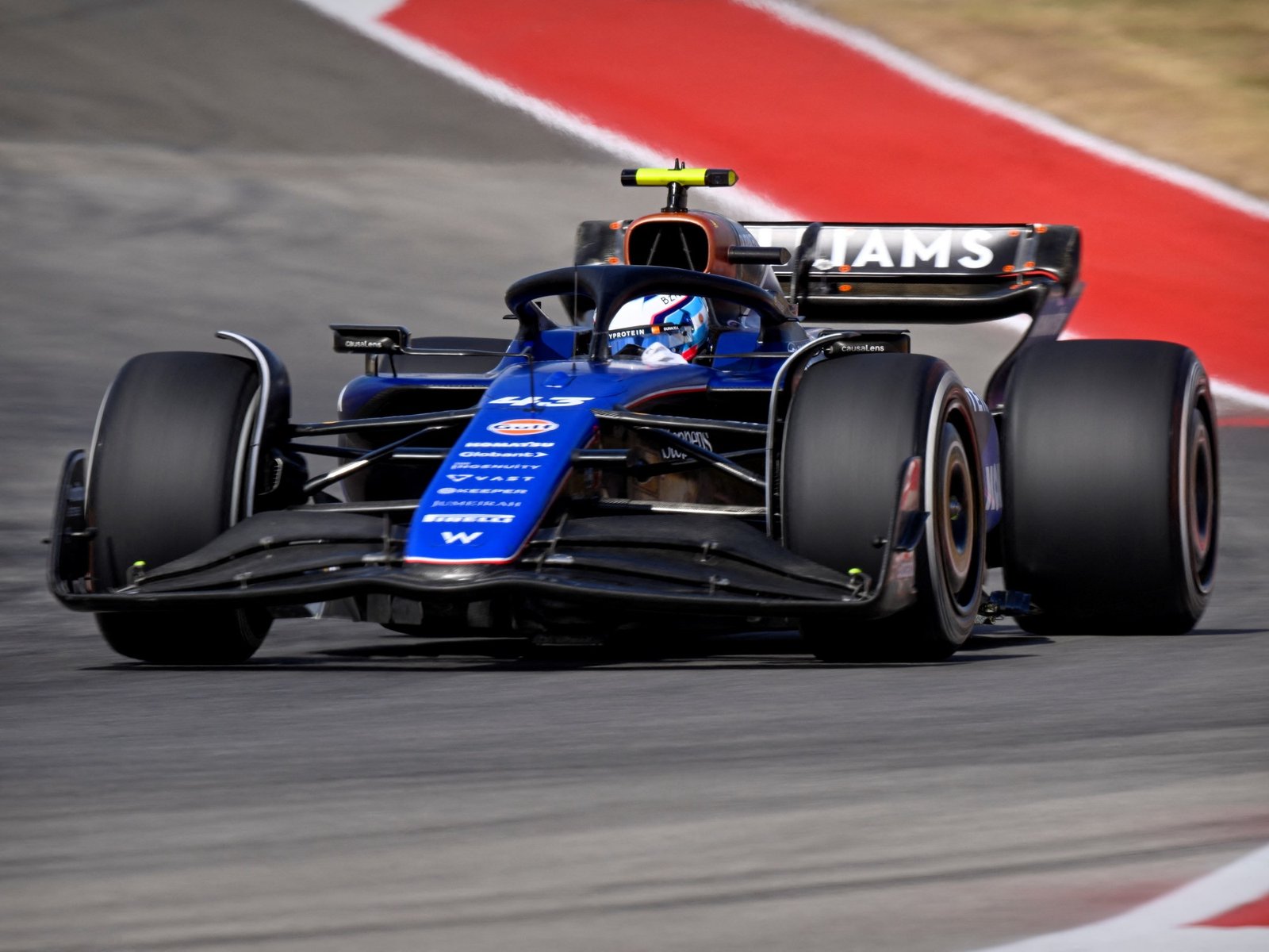 su brillante adelantamiento a Fernando Alonso es elegido como el “mejor del año”