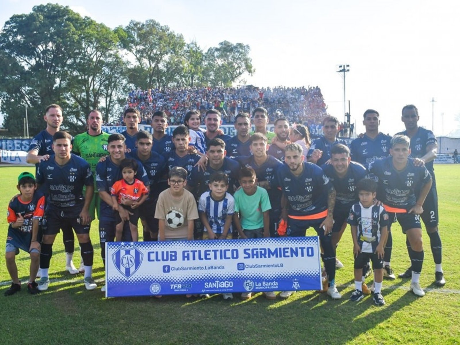 un equipo en la Liga Profesional, dos en Primera Nacional y otro que asoma a fuerza de sospechas