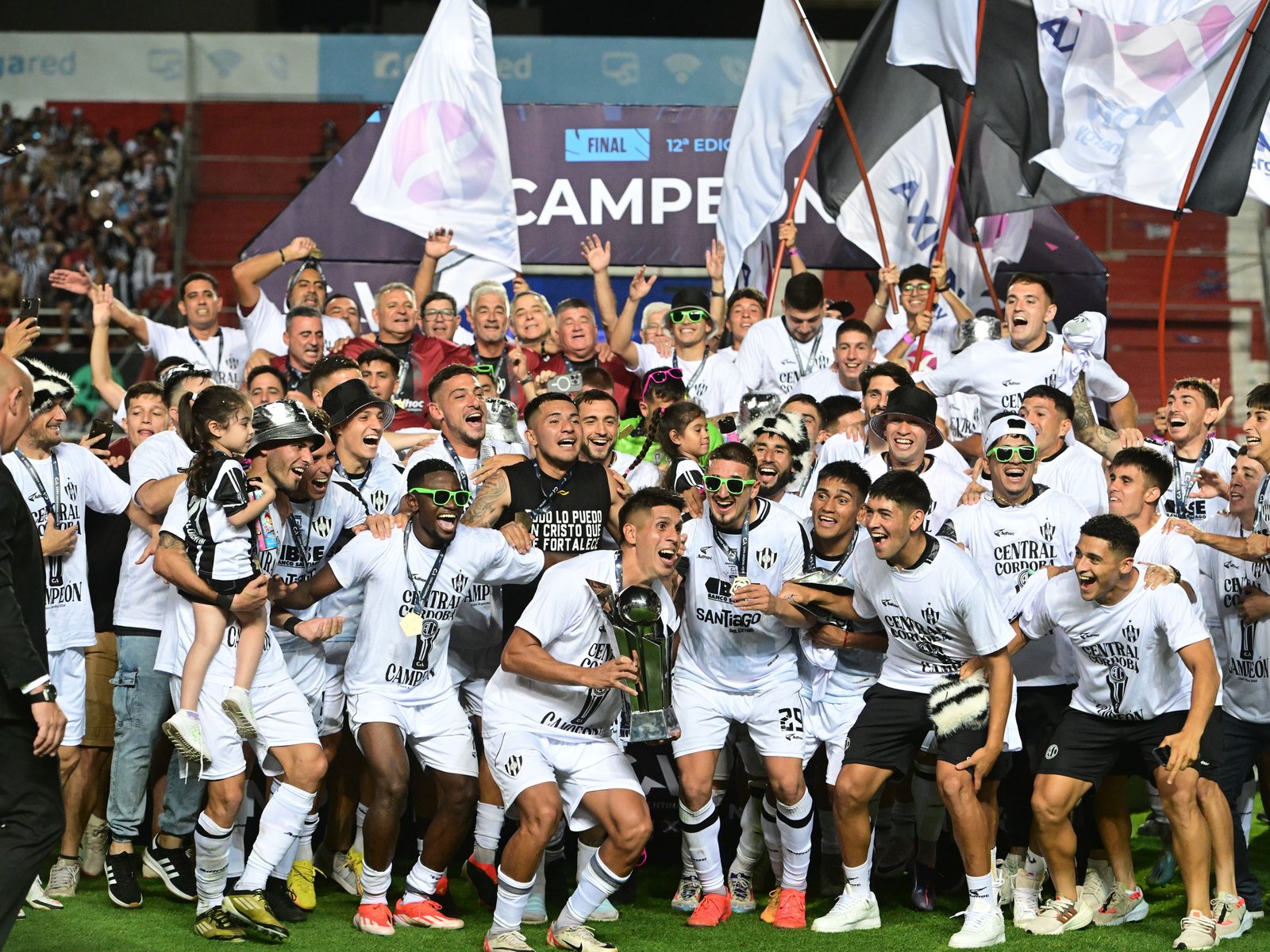 un festejo inolvidable ante Vélez, con polémica y la clasificación a la Copa Libertadores 2025 asegurada