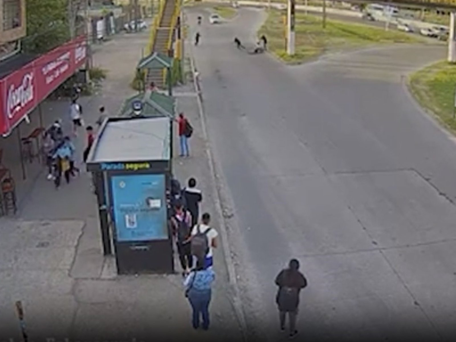 un policía mató a un ladrón que quiso robarle la moto