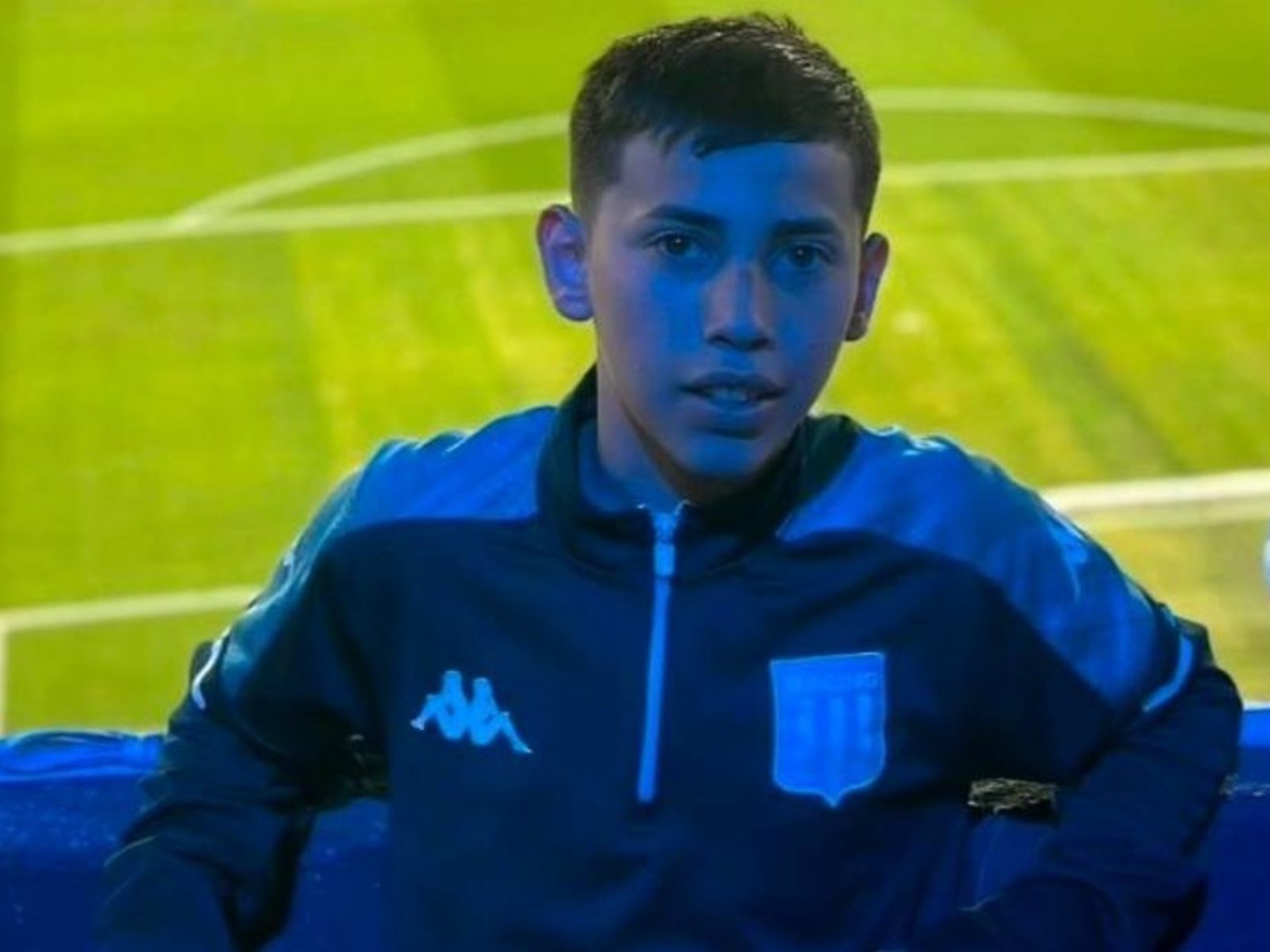 volvía de ver un partido de fútbol, quedó en medio de un tiroteo y lo balearon en la cara