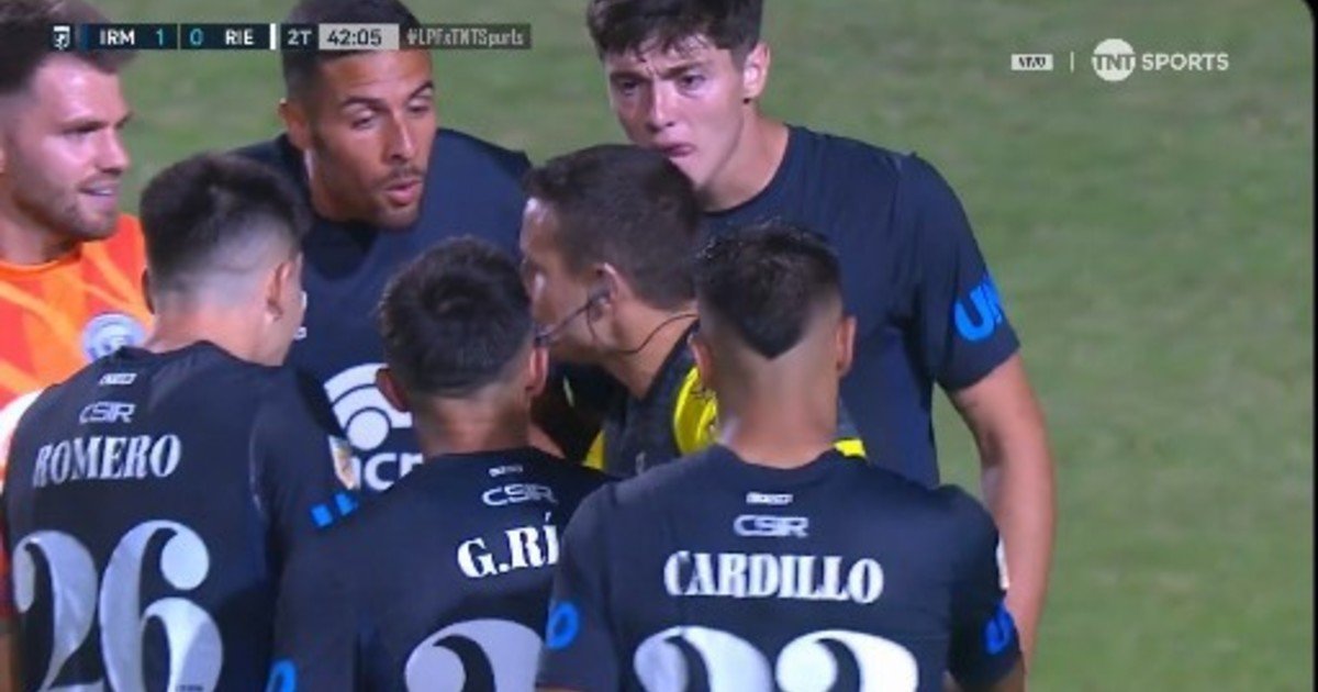 ¿Por qué le anularon el gol Independiente Rivadavia ante Riestra? :: Olé