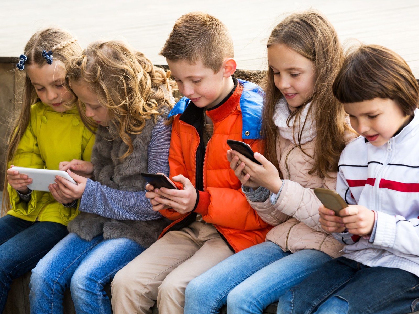 ‘Brain Rot’ (podredumbre mental) es la palabra del año para la Universidad de Oxford