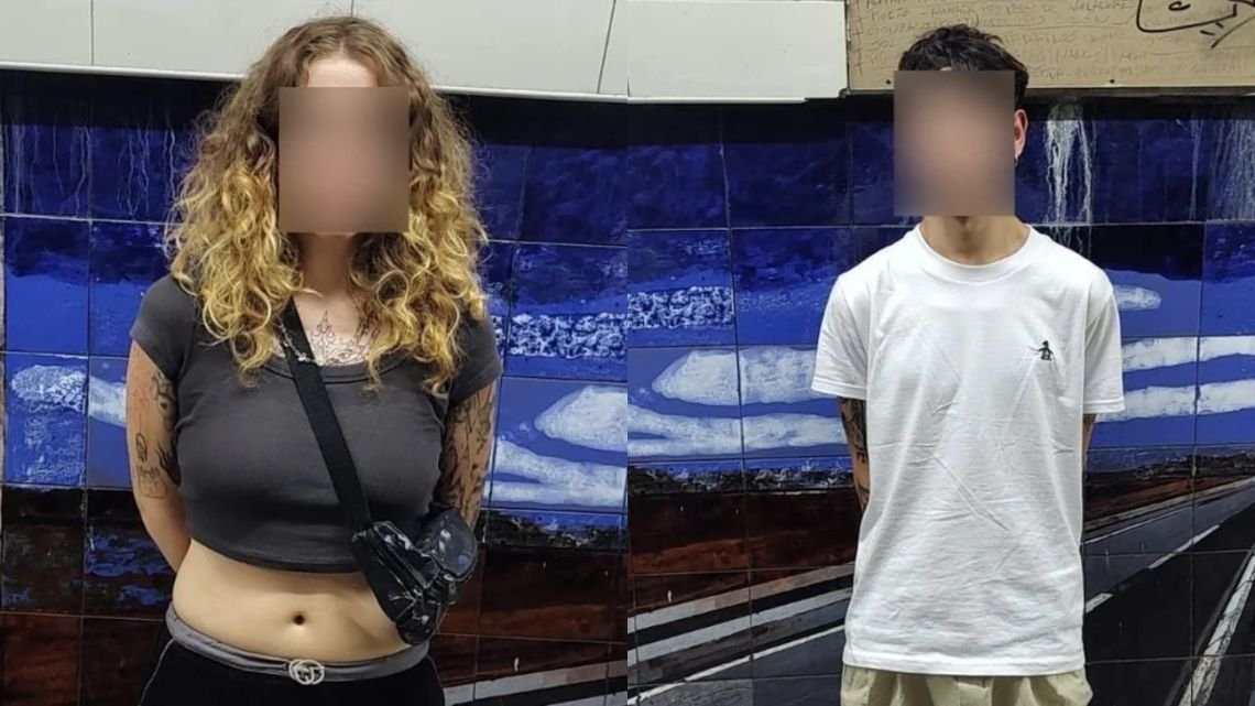 A dos jóvenes grafiteros del subte B los ‘pintaron’ con tobilleras electrónicas