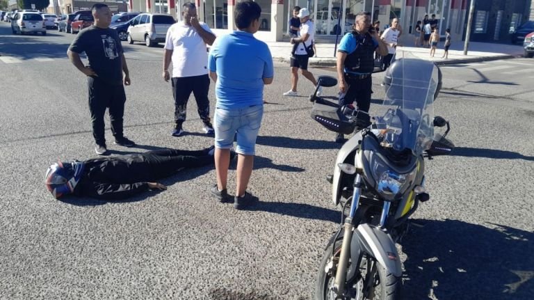 Accidente de tránsito en la intersección de Av. Polonia y Canadá deja a un hombre lesionado