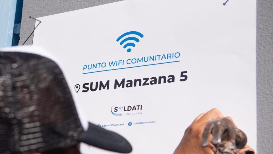 Aislados y desconectados | Las consecuencias del cierre del fondo que garantizaba el acceso a internet