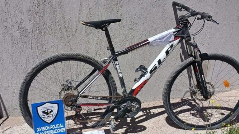 Allanamientos en Playa Unión y Rawson por caso de ex presidiario que en robo callejero manoseó a dos hermanas 