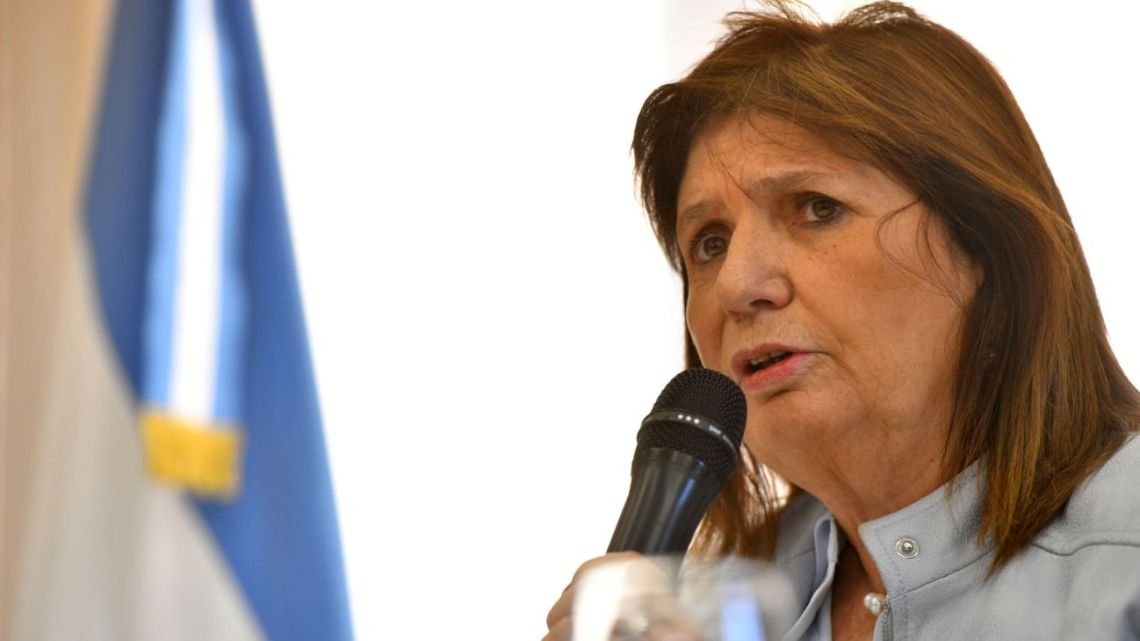 Bullrich puso en duda la participación de Argentina en el Sudamericano Sub 20 de Venezuela