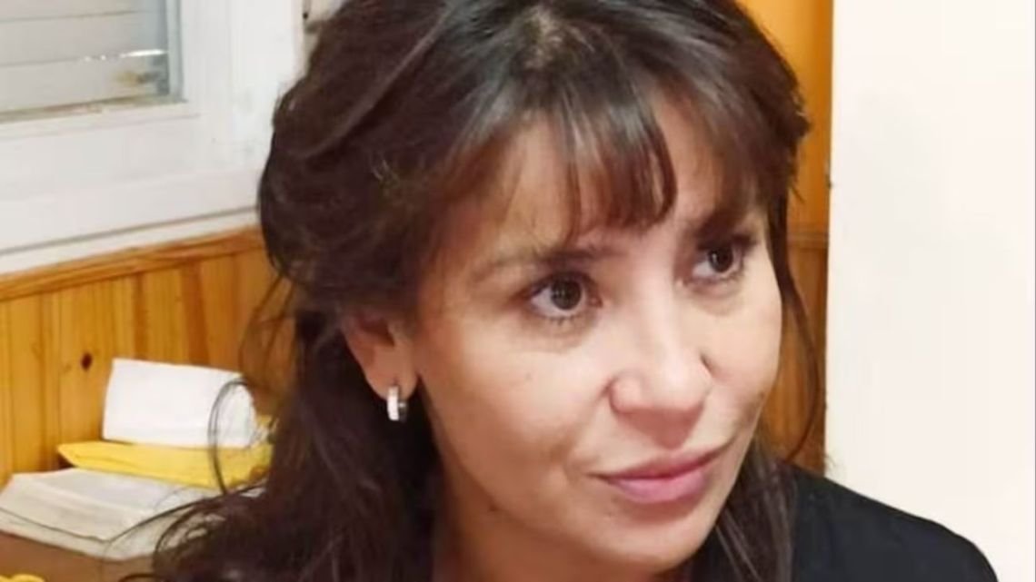 Cobraban el jardinero y la niñera: declararon culpable a una exministra de Chubut por contratación irregular de empleados