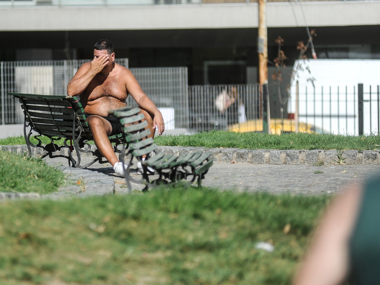 La Ciudad fue un horno, la temperatura superó los 35 grados y el Servicio Meteorológico emitió un alerta por la ola de calor