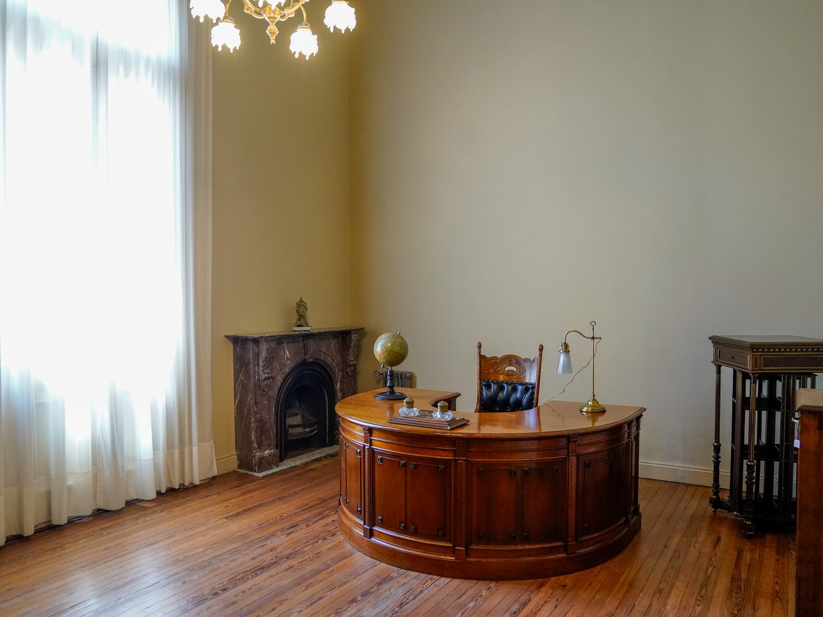 La antigua Biblioteca Nacional acoge el infinito universo de Jorge Luis Borges