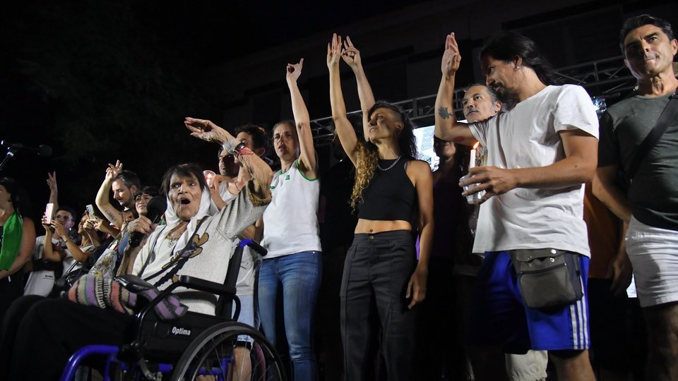 La llama de la Memoria sigue viva en la ex ESMA | Emotivo festival contra los despidos y el cierre del Centro Cultural de la Memoria Haroldo Conti 
