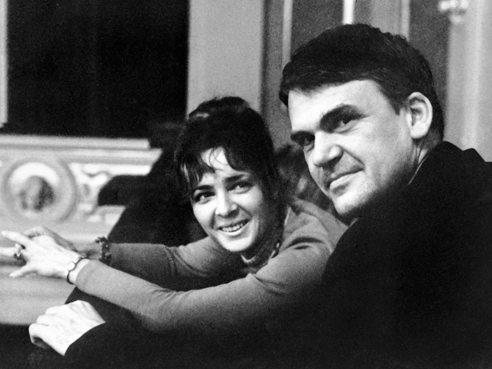Milan Kundera y su esposa descansarán juntos en su tierra natal, Brno