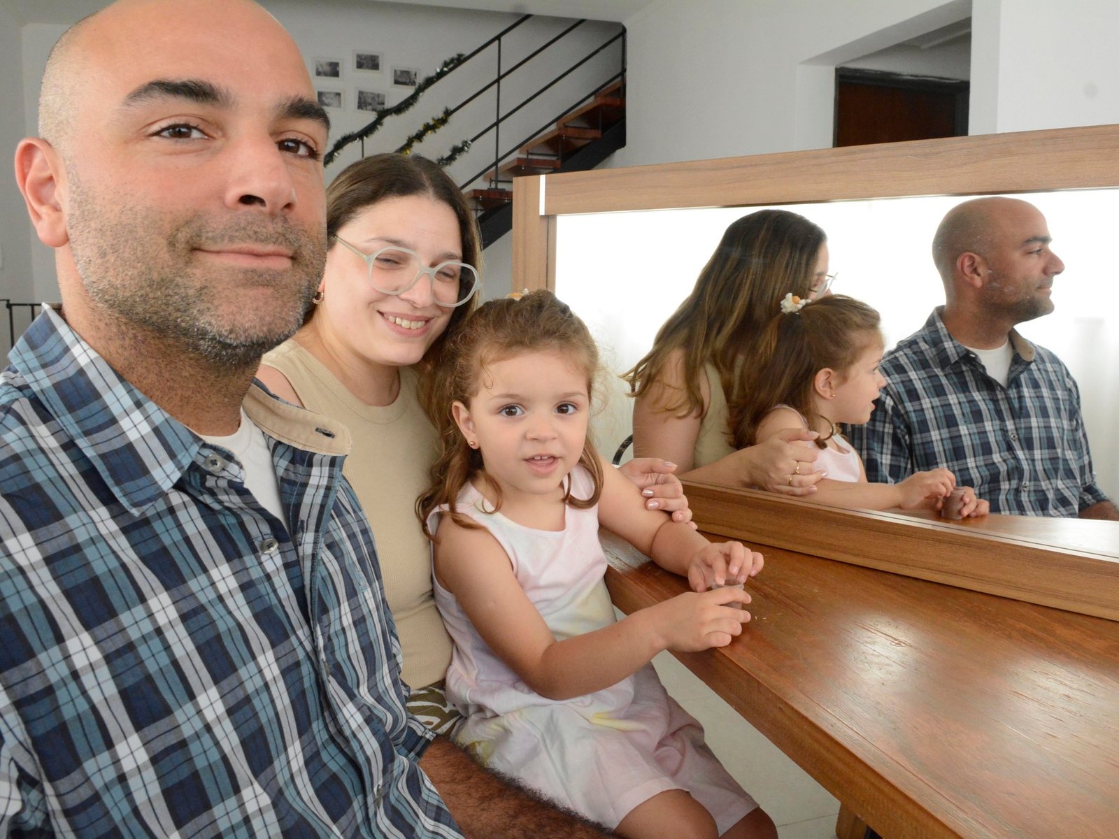 Mundos íntimos. Tengo 36 años y hoy pienso mucho en irme del país. Pero me da miedo: ¿no me atrevo o es una fantasía sin sentido?