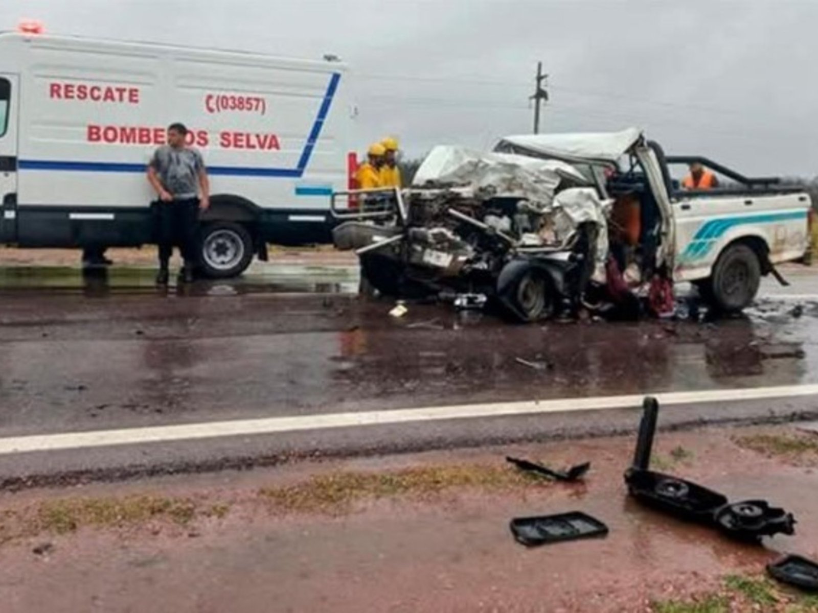 Padre e hijo murieron al chocar de frente contra un camión en un violento accidente en Santiago del Estero