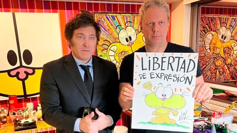 Para Javier Milei no existen almuerzos pero sí dibujos gratis | El misterio del logo del Plan Nuclear que envuelve al dibujante Nik