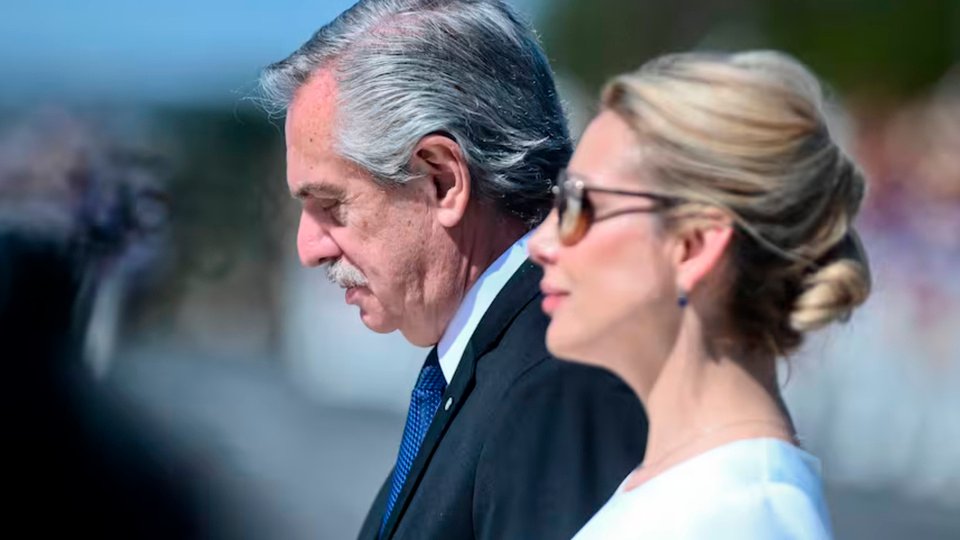 Prohíben a Fabiola Yañez comunicarse con Alberto Fernández por 90 días | El exmandatario la denunció por hostigamiento