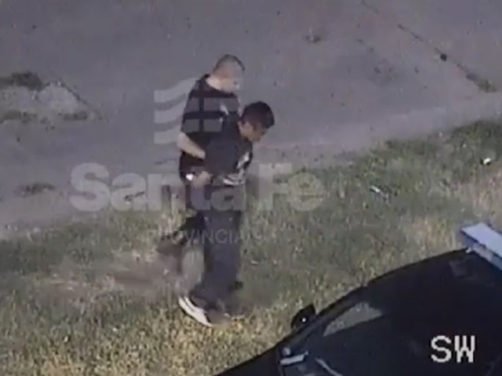 Se trepó a una terraza para robar cables, lo detectaron en vivo y lo atraparon cuando intentaba huir